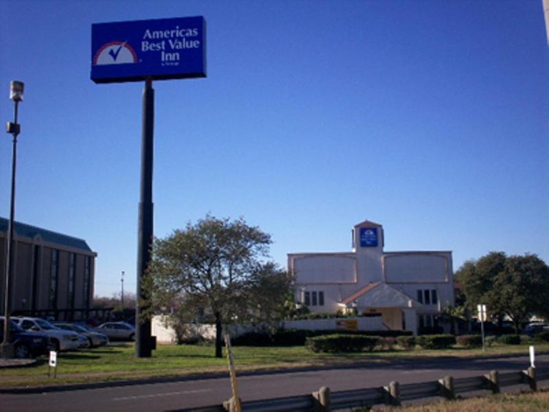 Americas Best Value Inn Остин Екстериор снимка