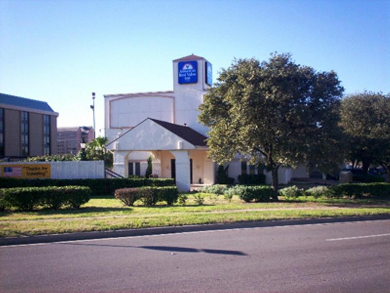 Americas Best Value Inn Остин Екстериор снимка