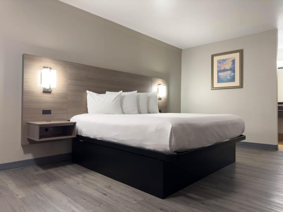 Americas Best Value Inn Остин Екстериор снимка