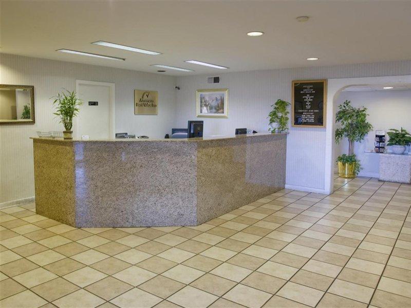 Americas Best Value Inn Остин Екстериор снимка
