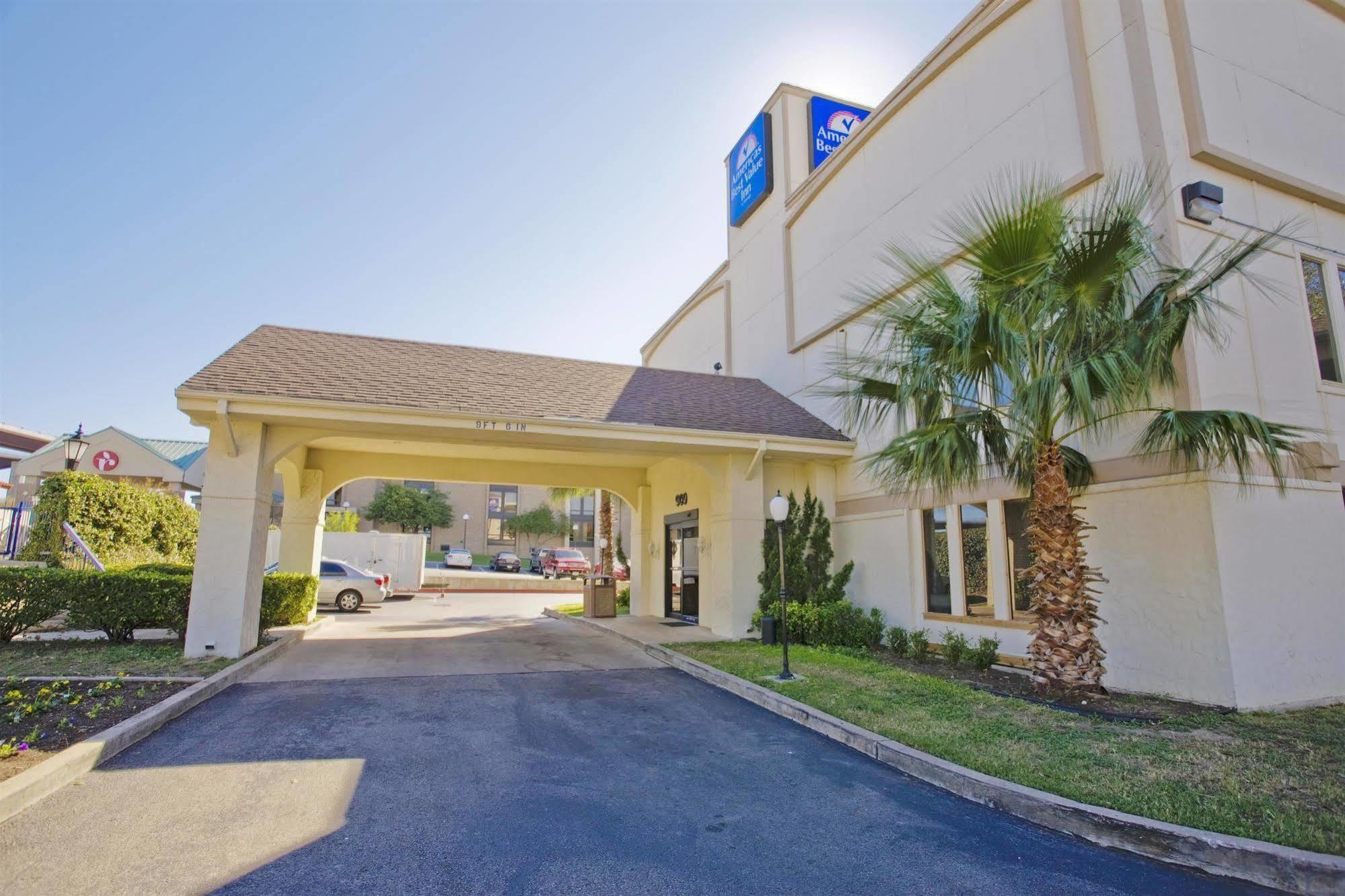 Americas Best Value Inn Остин Екстериор снимка